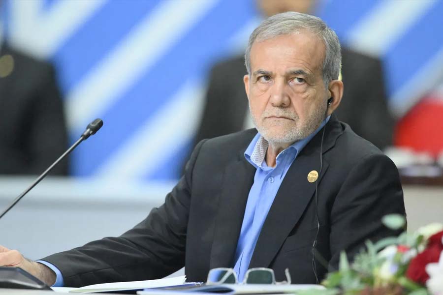 যুক্তরাষ্টের ‘কর্তৃত্ববাদী’ মনোভাব পাল্টালে সমঝোতা সম্ভব: পেজেশকিয়ান