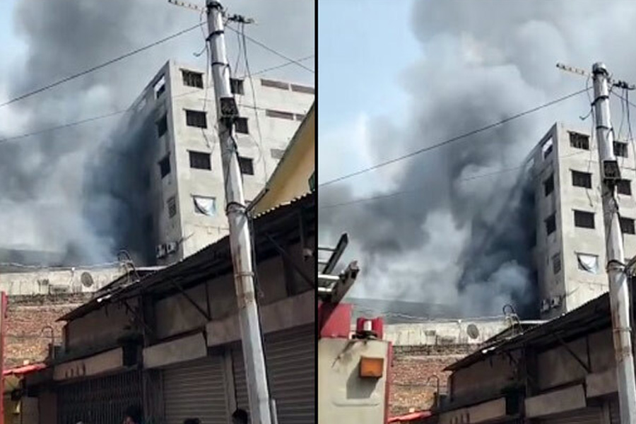 মিরপুরে কেমিক্যাল গোডাউনে আগুন, নিয়ন্ত্রণে ৫ ইউনিট