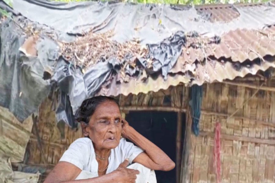 নতুন ঘর পাচ্ছেন সেই অসহায় মধু বুড়ি