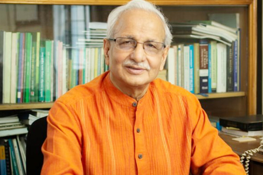 হাসিনাকে অনুসরণ করলে দলগুলোর দায়বদ্ধতা বাড়বে