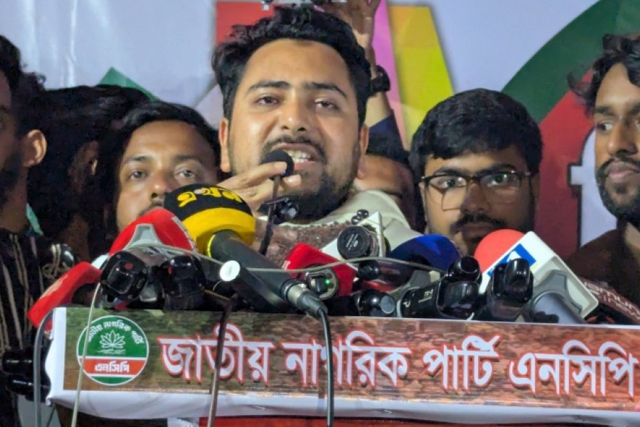 নতুন স্বৈরাচার চাই না: নাহিদ ইসলাম