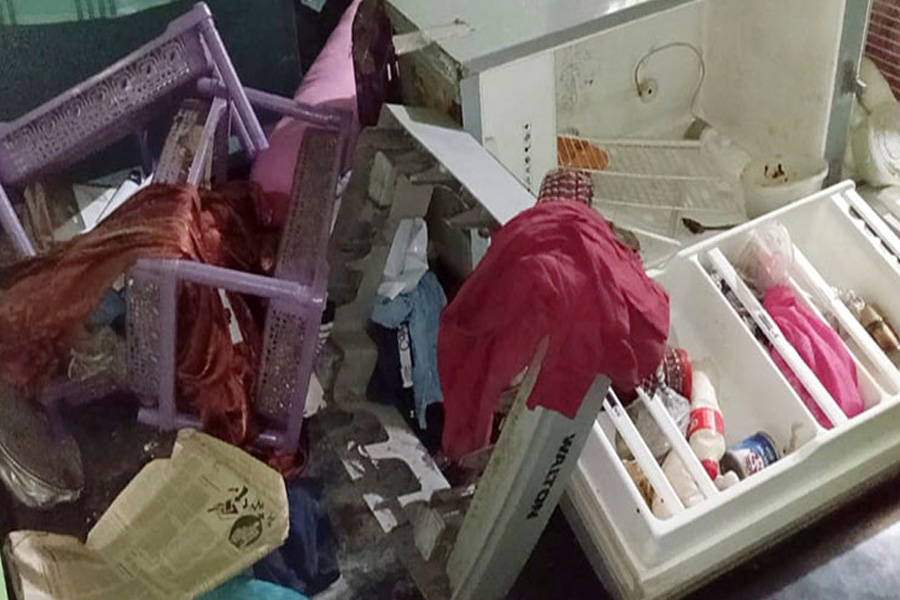 ঈশ্বরদীতে বিএনপি কর্মীর উপর জামায়াত নেতার হামলা