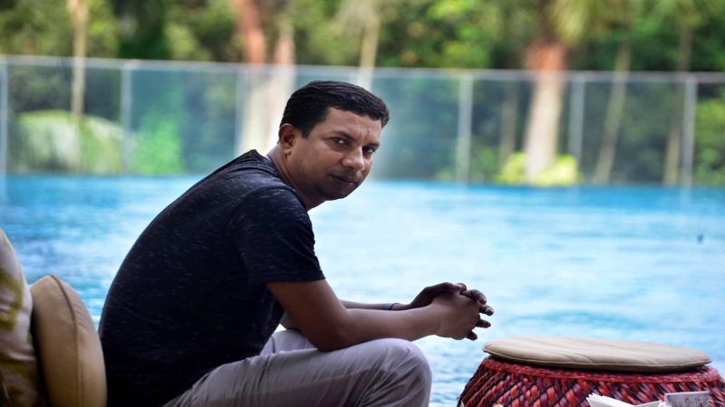তারিখটা বদলায়নি, কিন্তু সকালটা আগের মতো নেই !