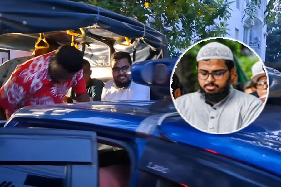 এনসিপির তারেক রেজা গ্রেপ্তার