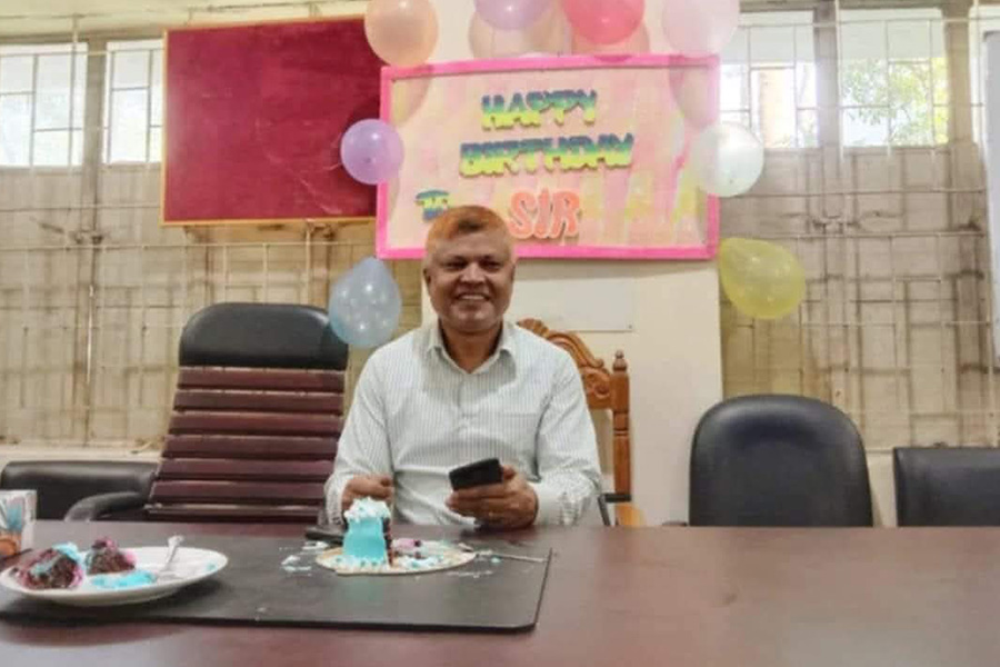 শিক্ষা ক্যাডারে সিন্ডিকেটের ছত্রছায়ায় লোকমান ভূঁইয়া তদন্তেও গোপন রহস্য