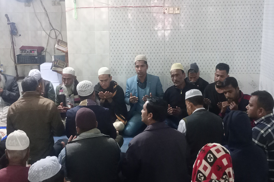 নাচনমহলে খালেদা জিয়ার রোগমুক্তি কামনায় দোয়া মাহিফল