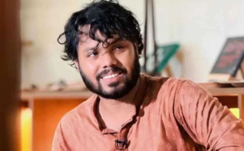 যেভাবে রাজপথের বিপ্লবী হয়ে ওঠেন ওসমান হাদি