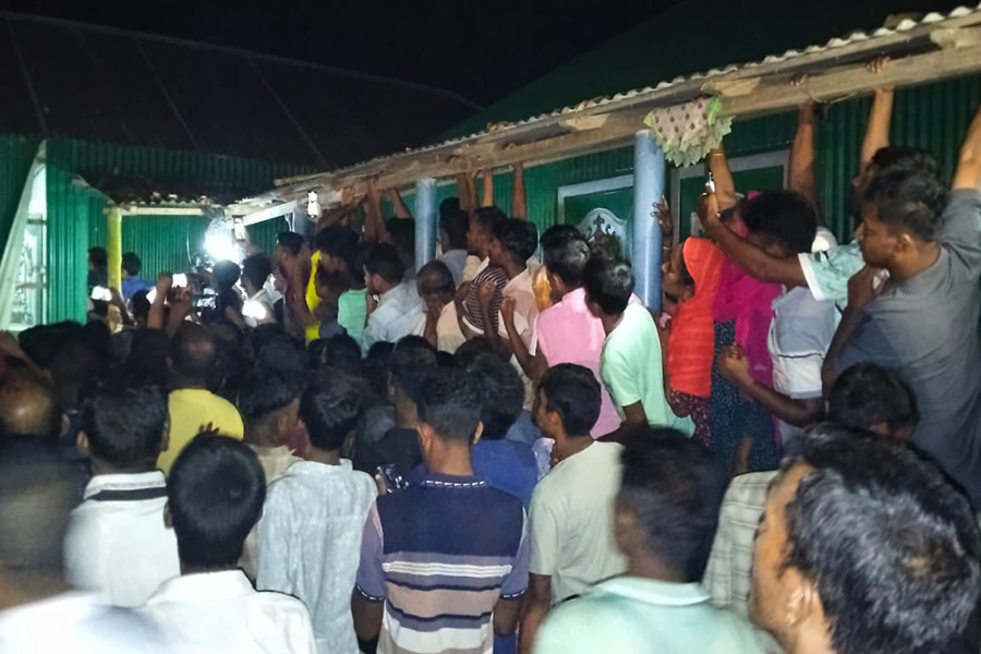 পাবনায় বাবাকে কুপিয়ে হত্যার অভিযোগ