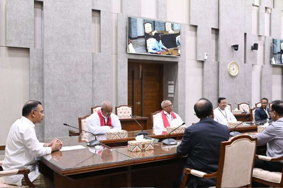 প্রধানমন্ত্রীর সঙ্গে প্রোটেস্ট্যান্ট চার্চের প্রতিনিধিদের শুভেচ্ছা বিনিময়