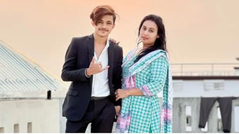 ফেসবুক লাইভে মামুন-লায়লার তুমুল ঝগড়া