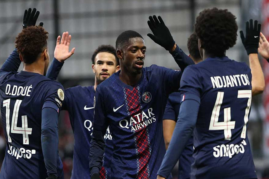 হাকিমির জোড়া গোলে শীর্ষে ফিরল পিএসজি