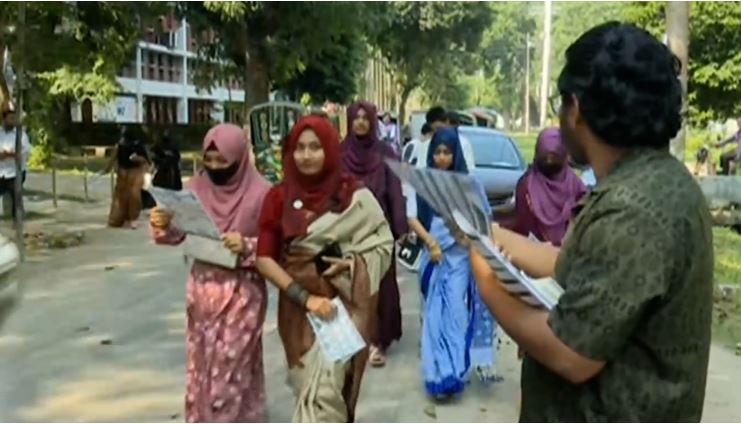 রাকসু নির্বাচন: শেষ মুহূর্তের প্রচারণায় ব্যস্ত প্রার্থীরা