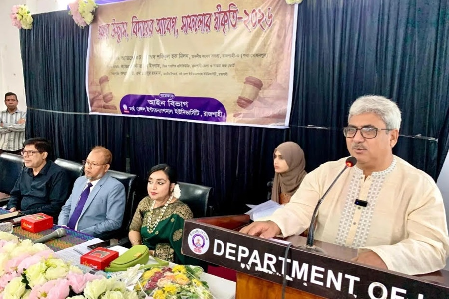 ‘একজন আইনজীবীকে সব বিষয়ে ধারণা রাখতে হবে’