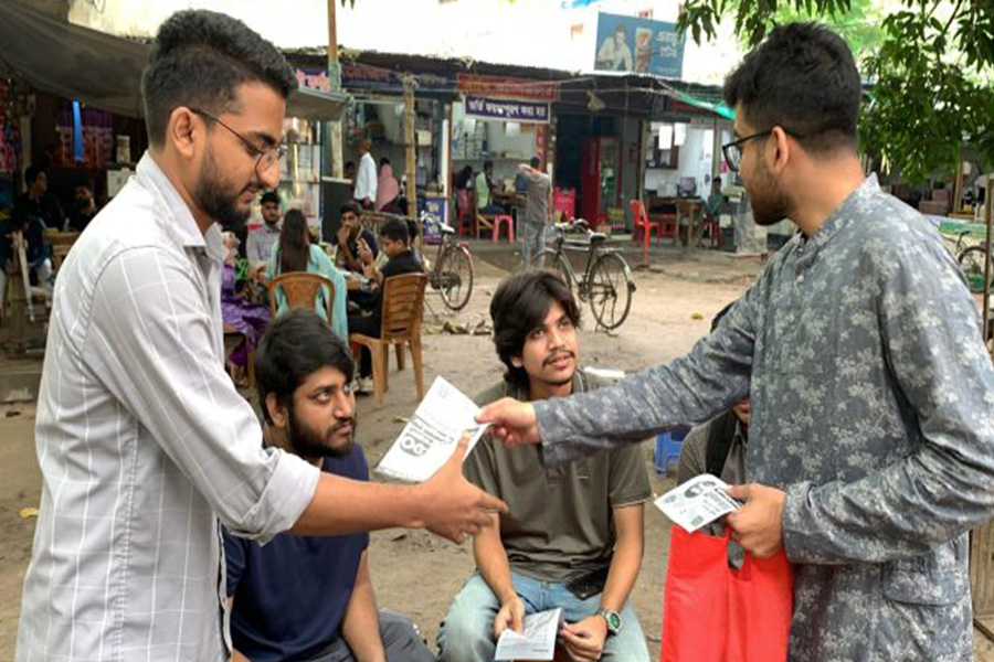 টানা ছুটির পর আবারও রাকসু নির্বাচনের প্রচারণা শুরু