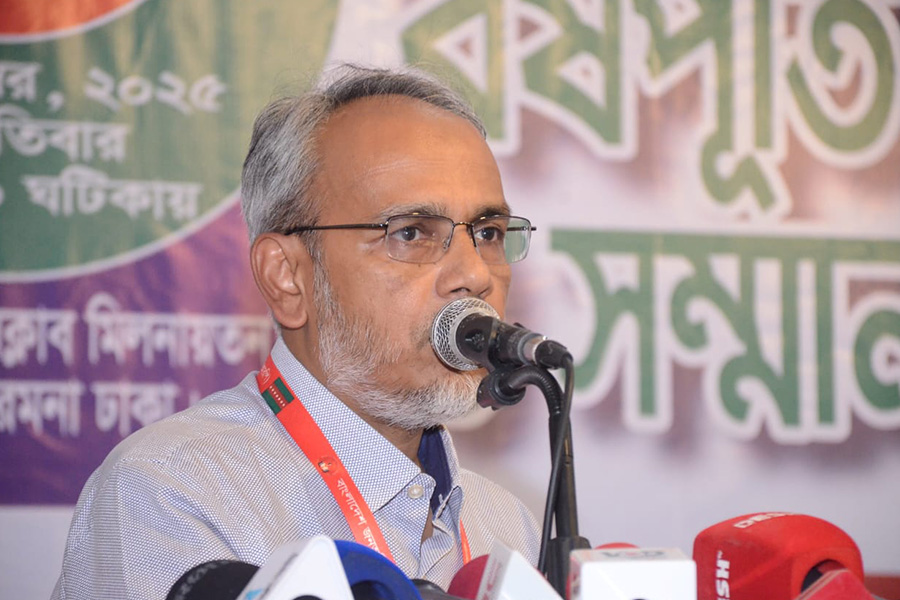 একটি দল গণতান্ত্রিক চর্চাকে ব্যাহত করার ষড়যন্ত্রে লিপ্ত হয়েছে : ডা. রফিক