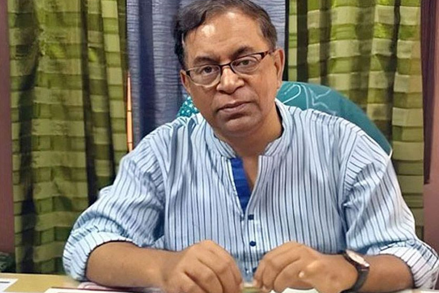 অন্তর্বর্তী সরকার দুর্বল ও অকার্যকর: সাইফুল হক