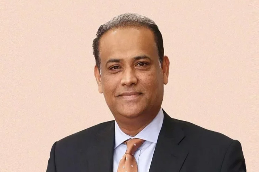 সাবেক ভূমিমন্ত্রীর স্বার্থসংশ্লিষ্ট তিন ব্যক্তির শেয়ার অবরুদ্ধের আদেশ