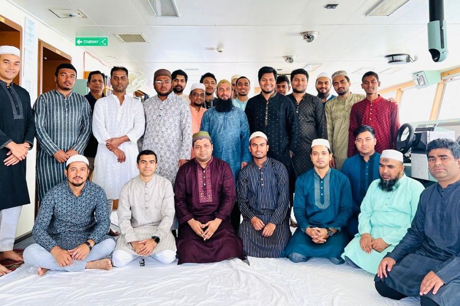 এই ঈদও তাদের জাহাজেই কাটল, কবে ফিরবেন বাড়ি?