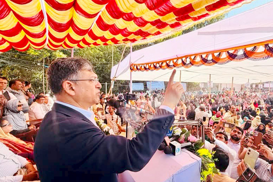 ১৬ বছর পর দেশে গণতন্ত্র ফিরেছে : সালাহউদ্দিন