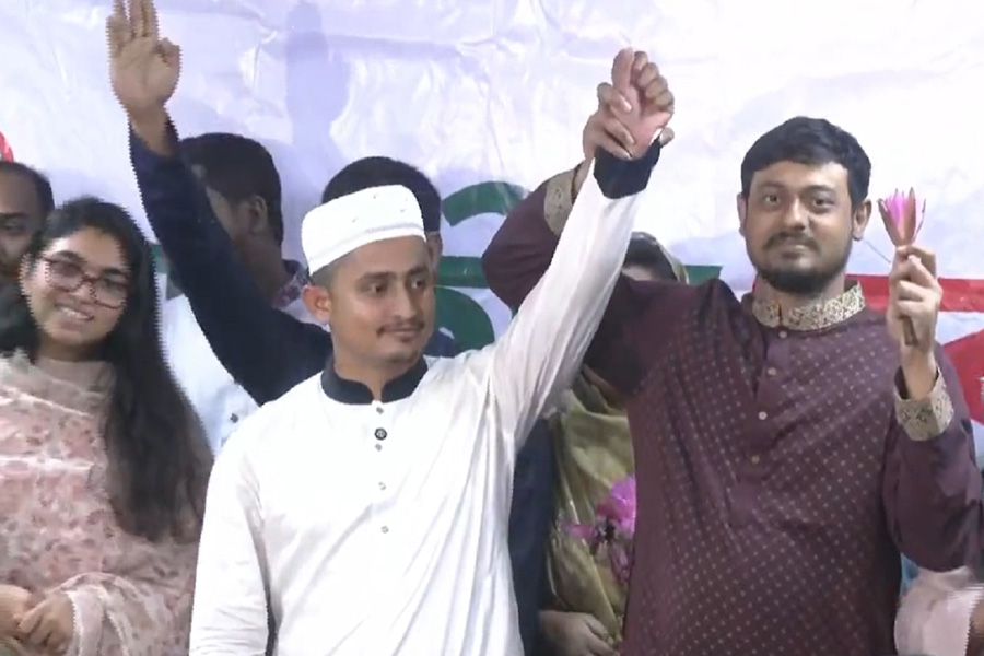 বিএনপির যে প্রার্থীর বিপক্ষে লড়তে মনোনয়ন নিলেন সারজিস