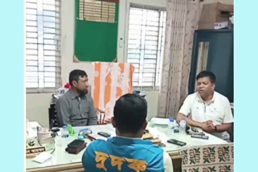 সাতক্ষীরায় হিসাব রক্ষণ অফিসে দুদকের অভিযান