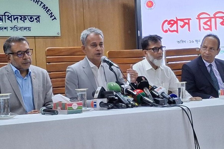 পদ্মা সেতুর নিচ থেকে মাটি সরানো বন্ধ, গাছ লাগানো হবে: সেতুমন্ত্রী