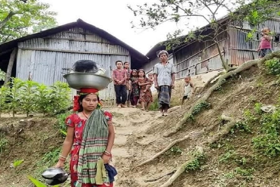 সীতাকুণ্ডে পাহাড় ধসের ঝুঁকিতে ২৫ হাজার মানুষ