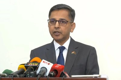 বাংলাদেশিদের ট্যুরিস্ট ভিসা চালুর চেষ্টা অব্যাহত রয়েছে: প্রণয় ভার্মা