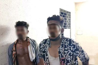 শেরেবাংলা নগরে ২ পুলিশকে ছিনতাইকারীর ছুরিকাঘাত