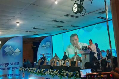 যাত্রী ও কোরবানির পশু পরিবহনে সর্বোচ্চ সতর্ক থাকতে হবে: নৌ প্রতিমন্ত্রী