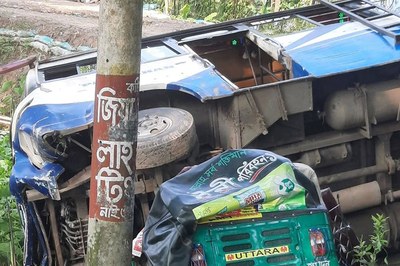 সিলেট মহাসড়কে বাস-সিএনজি সংঘর্ষে নিহত ৬