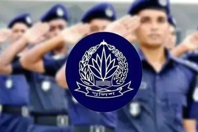 ১৫ বছরেও চাকরি ফেরেনি, পুনর্বহালের দাবিতে ১,৫২২ পুলিশ সদস্য