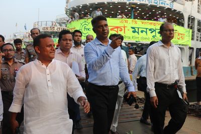 সদরঘাটে আকস্মিক পরিদর্শনে নৌপরিবহন প্রতিমন্ত্রী