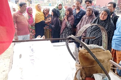 চাটমোহরে ভ্যান ছিনতাই, চাচাতো ভাই খুন