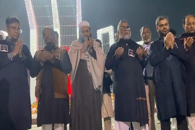 একুশের মোনাজাতে শহীদ জিয়ার নাম না নেওয়ায় ছাত্রদলের প্রতিবাদ, পুনরায় দোয়া