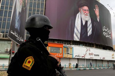 যুক্তরাষ্ট্র ও ইসরায়েলের হয়ে কাজ করার অভিযোগে ইরানে গ্রেপ্তার ৯৭