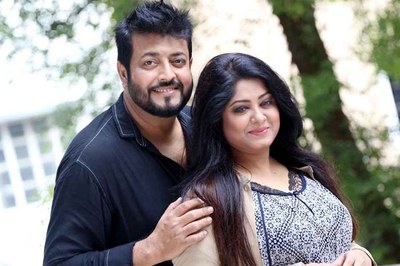 ‘কন্ট্রাক্ট ম্যারেজ’ ঘিরে বিতর্ক, ওমর সানী-মৌসুমীর আপত্তি