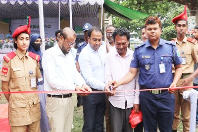পাবনায় উৎসবমুখর পরিবেশে ‘‌জব ফেয়ার’ অনুষ্ঠিত