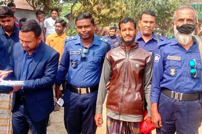 পাবনা-৩ আসনে জামায়াত প্রার্থীর কর্মীকে জরিমানা