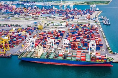 হরমুজ প্রণালি পাড়ি দিয়ে চট্টগ্রাম বন্দরে ১২ জাহাজ