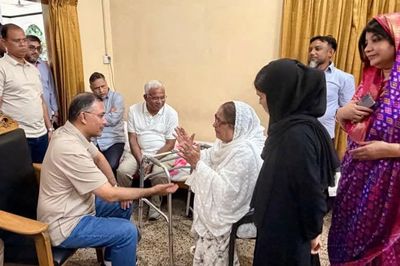 সাবেক এমপি খালেদা রাব্বানীর বাসায় প্রধানমন্ত্রী