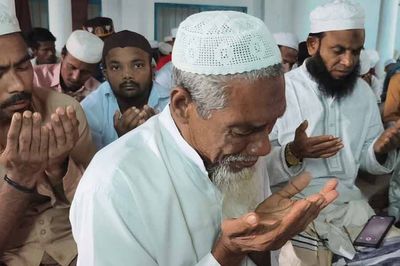 ঈদের মোনাজাতে অঝোরে কাঁদলেন রোহিঙ্গারা