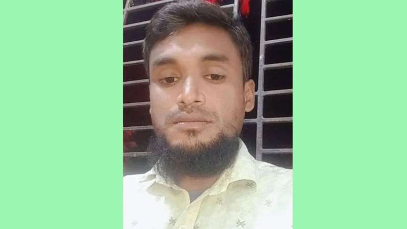 ‘বিএনপি করে লাইফ শেষ’ লাইভে শ্রমিক নেতার বিষপান