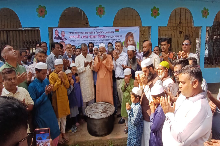 সুনামগঞ্জে খালেদা জিয়ার রোগমুক্তি কামনায় দোয়া মাহফিল