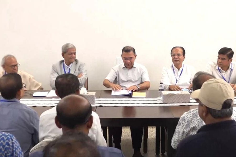 ঠাকুরগাঁও-পঞ্চগড়ের বিএনপি নেতাদের সঙ্গে তারেক রহমানের বৈঠক