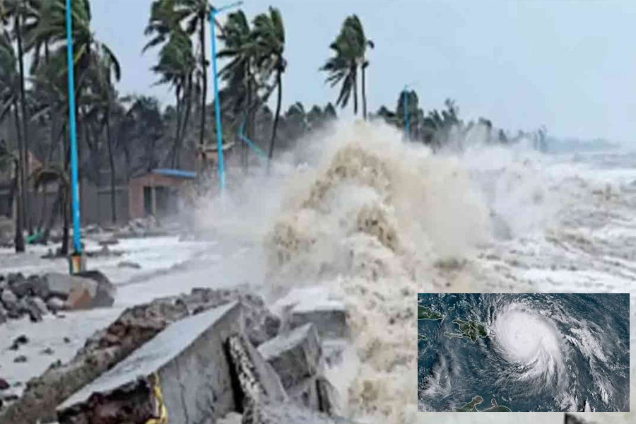 এ মাসেই আঘাত হানতে পারে ঘূর্ণিঝড়