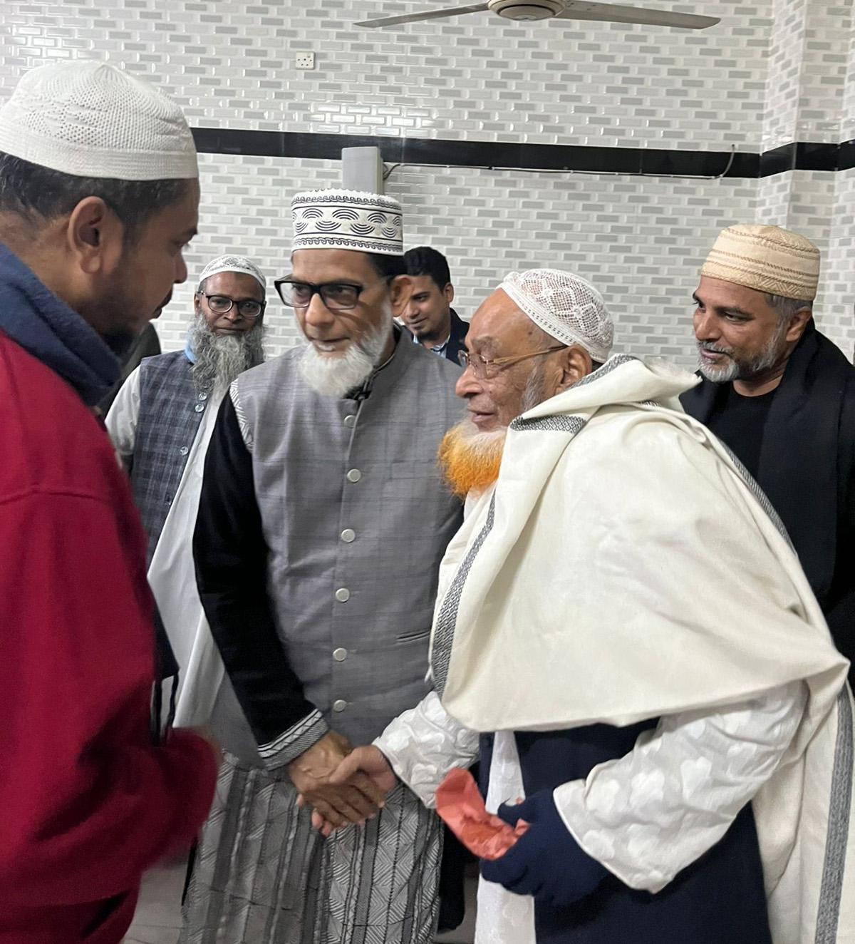 হাবিবুর রশিদ হাবিবের কুশল বিনিময়।